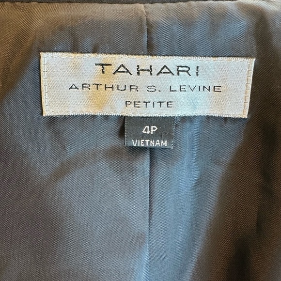 Tahari ASL Blazer Jacket Navy with Gold buttons & zipper pockets women’s sz 4P - Picture 7 of 13